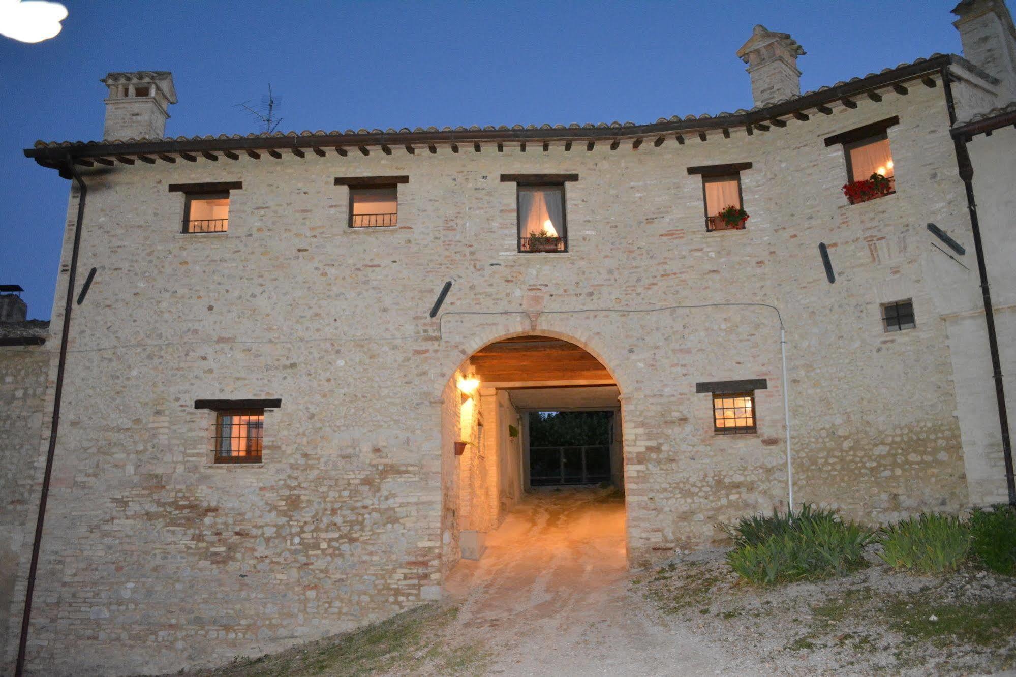 A Casa Di Mi Appartamenti Vacanza Montefalco Buitenkant foto